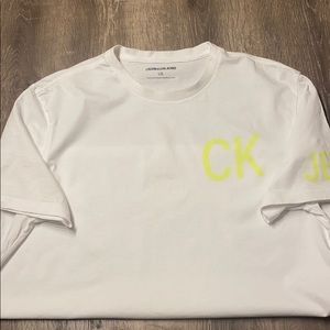 Calvin Klein tshirt